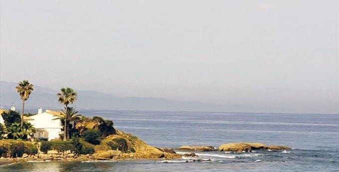 2 bedroom Penthouse for sale in Estepona with pool garage - € 570,000 (Ref: 8275363)