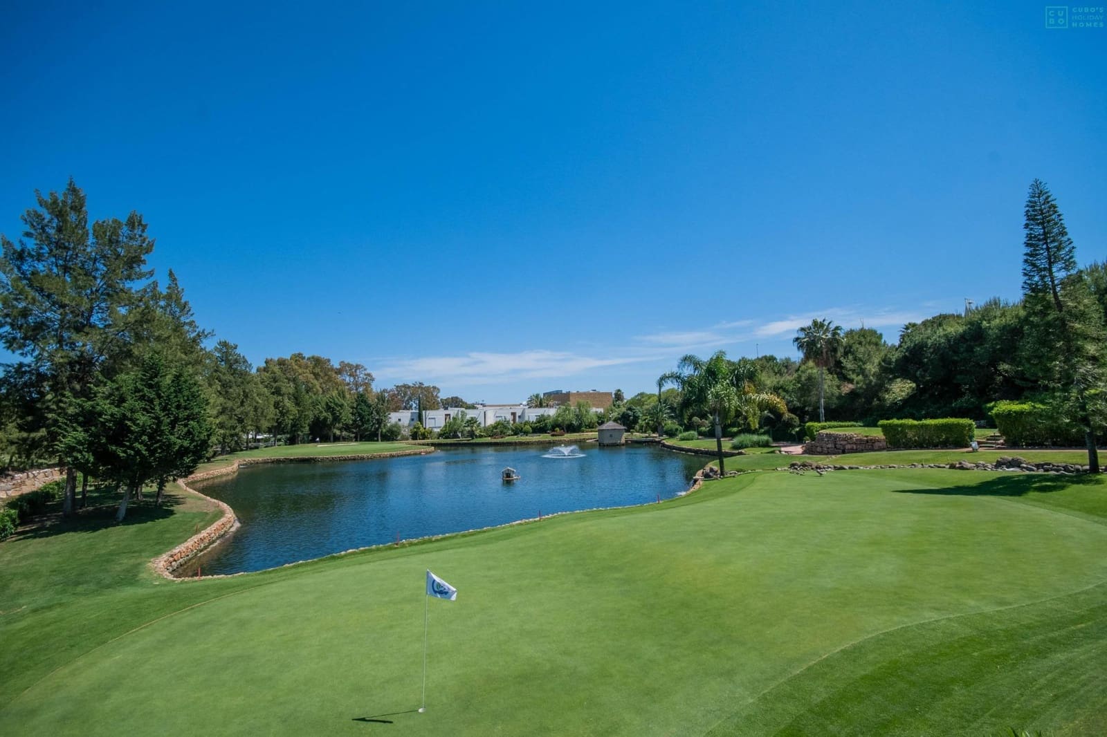 4 slaapkamer Rijtjeshuis te koop in Mijas met zwembad garage - € 796.000 (Ref: 8275404)