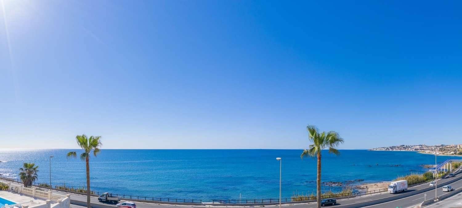 3 soveværelse Lejlighed til salg i El Faro med swimmingpool garage - € 434.000 (Ref: 8275407)