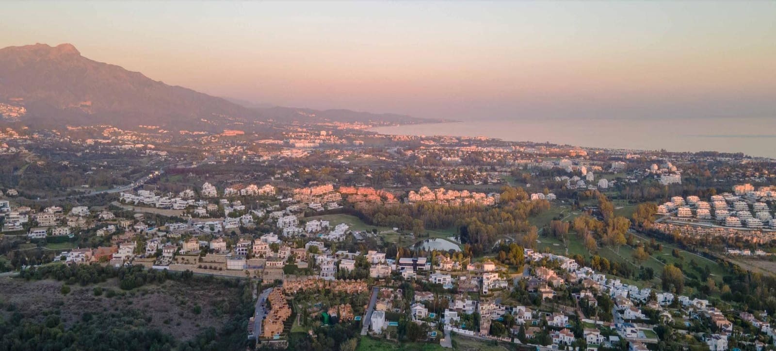 5 bedroom Villa for sale in Benahavis with pool garage - € 5,856,372 (Ref: 8275414)