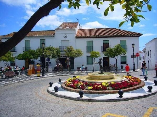 3 bedroom Beach Apartment for sale in Benalmadena with pool garage - € 704,000 (Ref: 8275455)