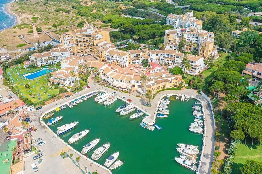 3 soveværelse Semi-Rækkehus til salg i Marbella med swimmingpool garage - € 1.580.000 (Ref: 8295803)