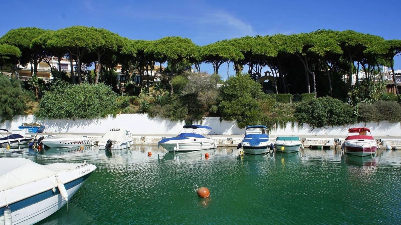 3 soveværelse Semi-Rækkehus til salg i Marbella med swimmingpool garage - € 1.630.000 (Ref: 8559746)