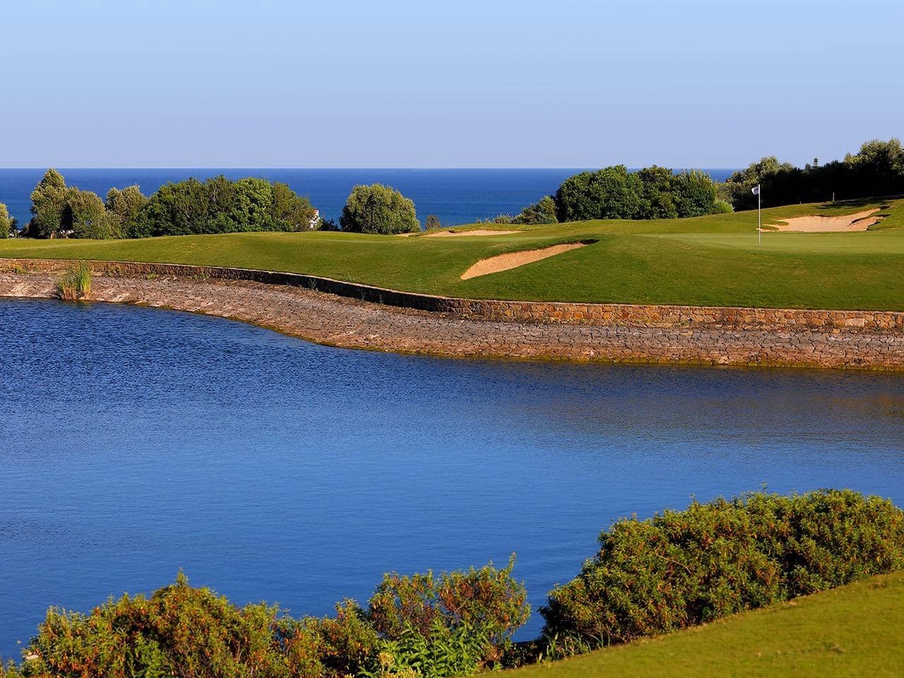 2 chambre Appartement à vendre à Estepona avec piscine garage - 317 000 € (Ref: 8641872)