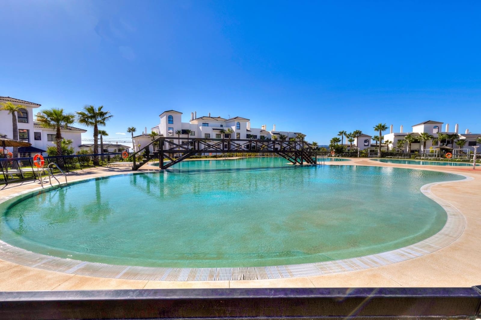 3 chambre Appartement à vendre à Estepona avec piscine garage - 860 000 € (Ref: 8662737)