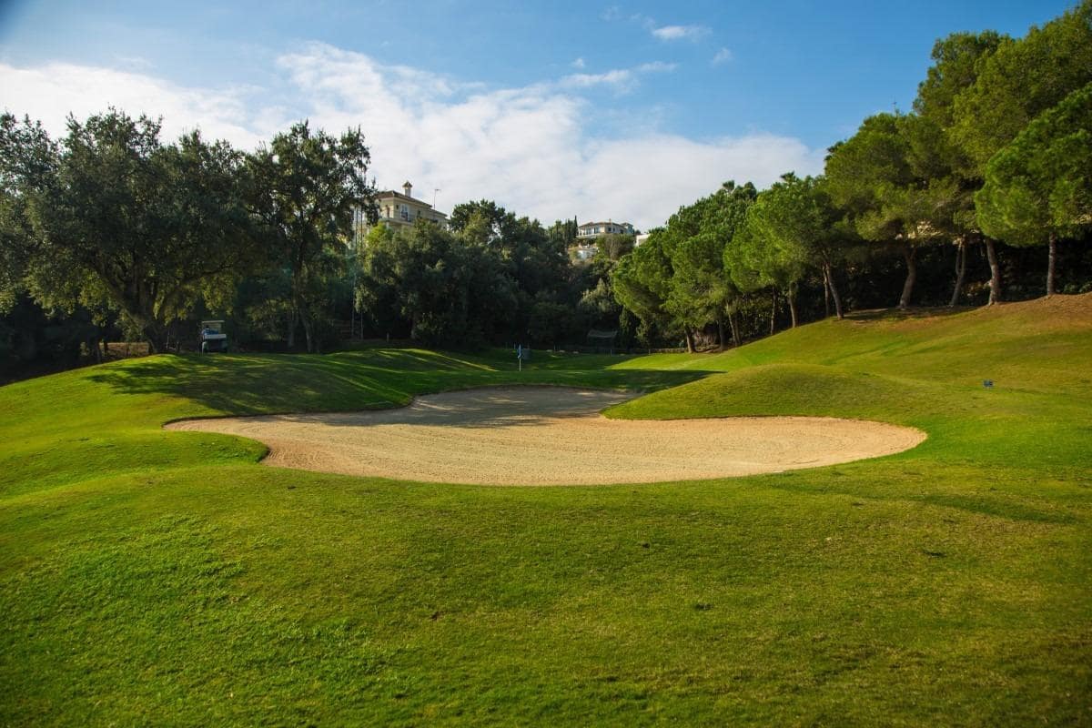 4 bedroom Villa for sale in Marbella with pool garage - € 1,855,000 (Ref: 8706024)