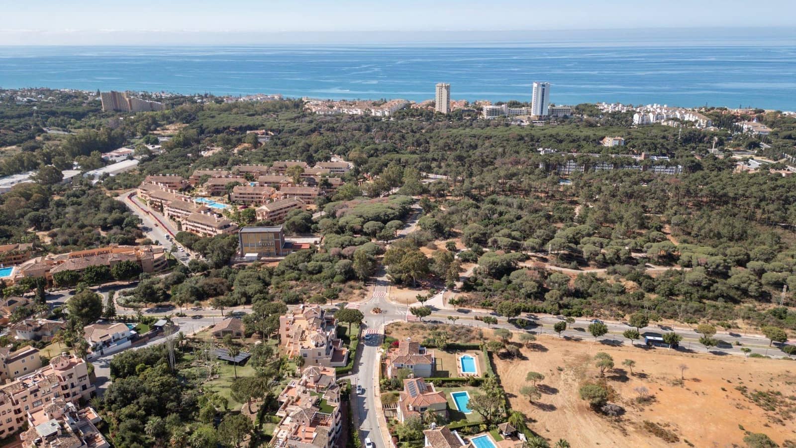 4 bedroom Villa for sale in Marbella with pool garage - € 1,855,000 (Ref: 8706024)