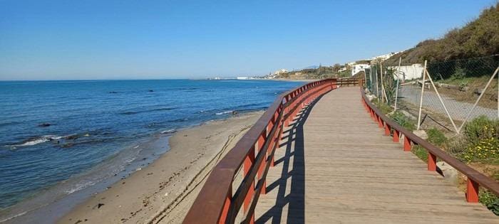 3 soveværelse Rækkehus til salg i El Faro med swimmingpool garage - € 873.000 (Ref: 8748056)