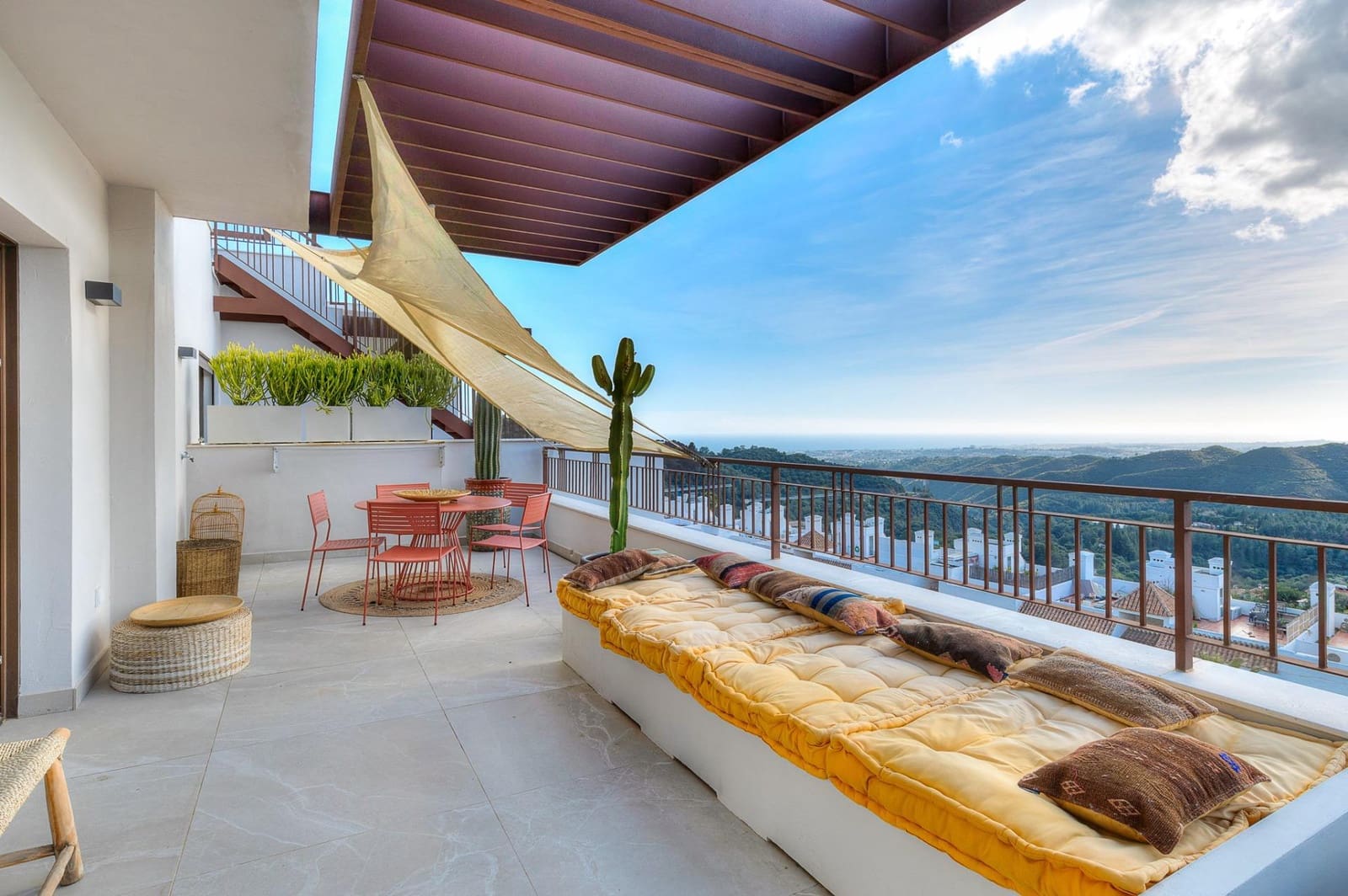 3 soveværelse Penthouse til salg i Istan med swimmingpool garage - € 1.150.000 (Ref: 8847535)