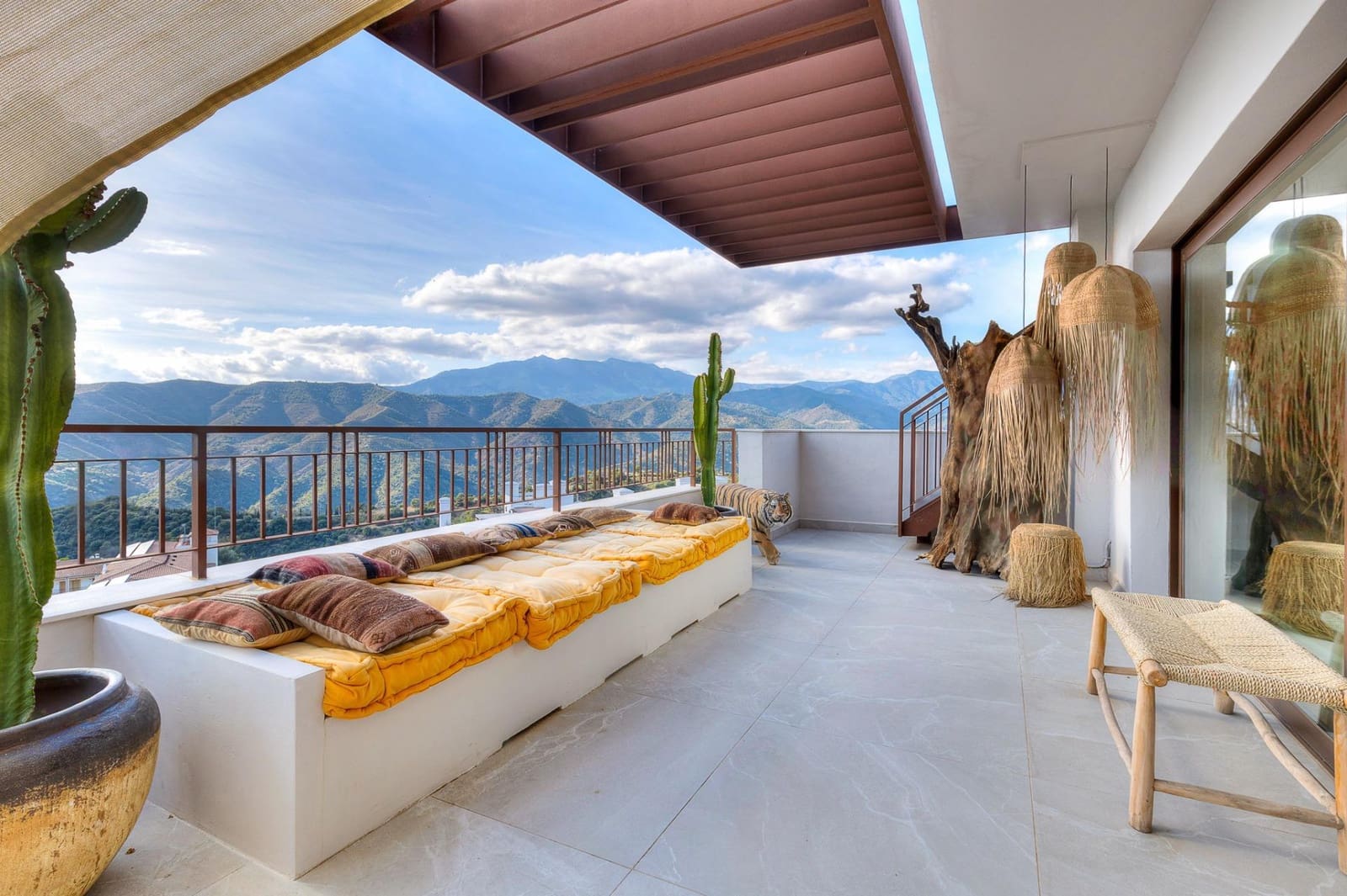 3 soveværelse Penthouse til salg i Istan med swimmingpool garage - € 1.150.000 (Ref: 8847535)