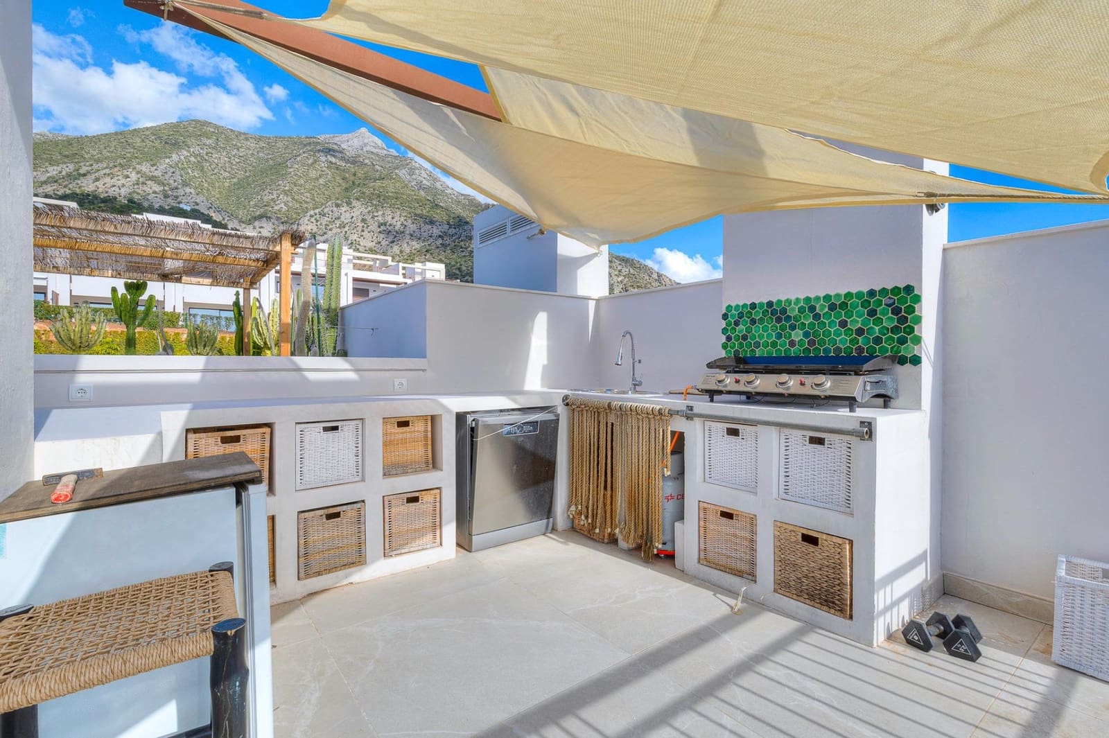 3 soveværelse Penthouse til salg i Istan med swimmingpool garage - € 1.150.000 (Ref: 8847535)