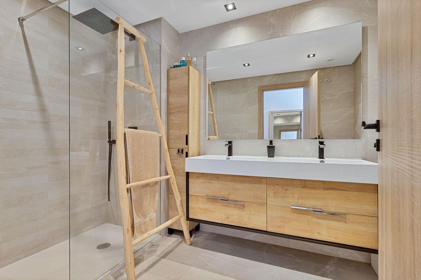 3 soveværelse Penthouse til salg i Istan med swimmingpool garage - € 1.150.000 (Ref: 8847535)