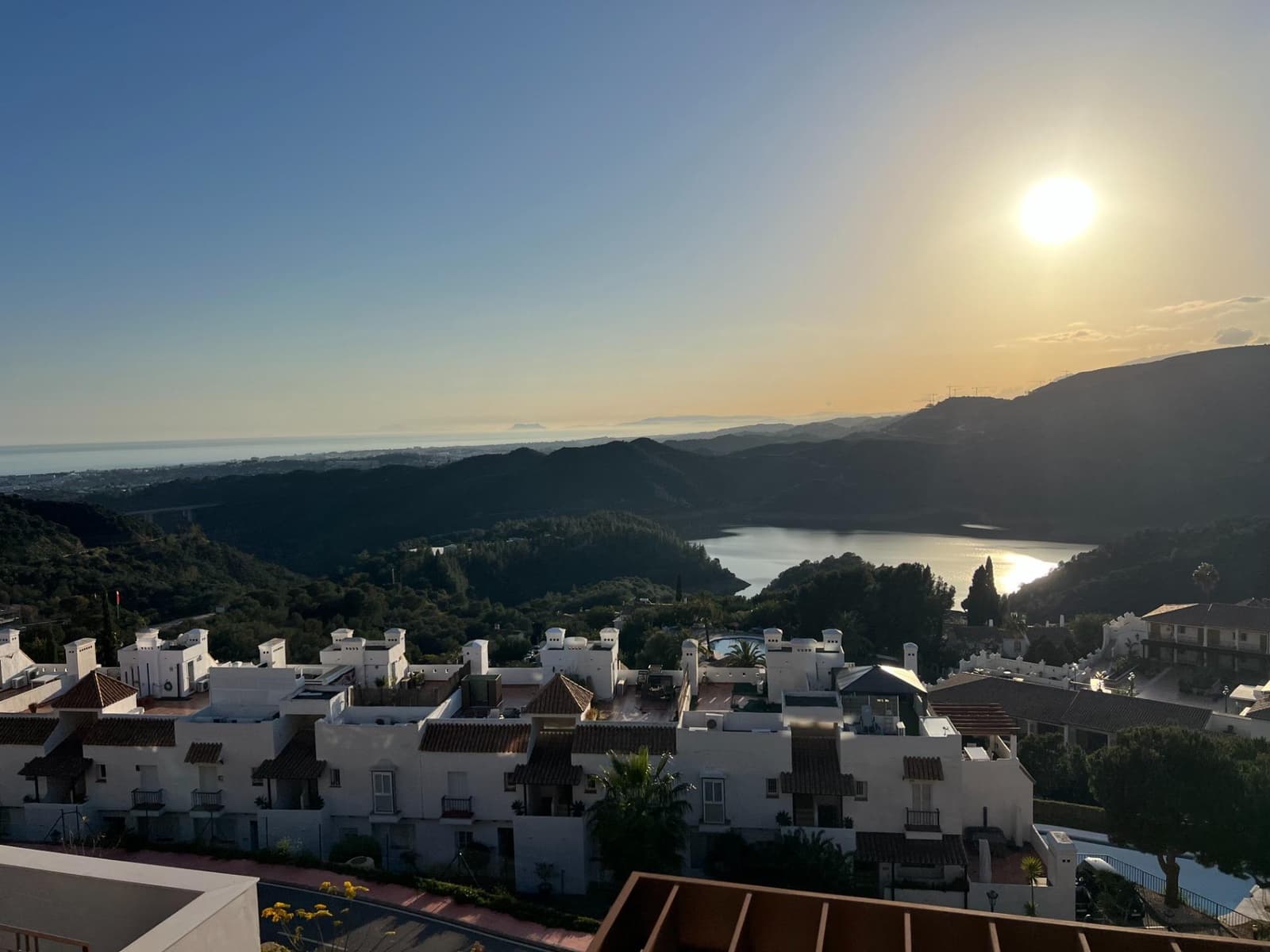 3 soverom Penthouse til salgs i Istan med svømmebasseng garasje - € 1 150 000 (Ref: 8847535)