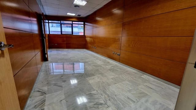 Biuro do wynajęcia w Casco Antiguo, Marbella z garażem - 1 800 € (Ref: 8897073)