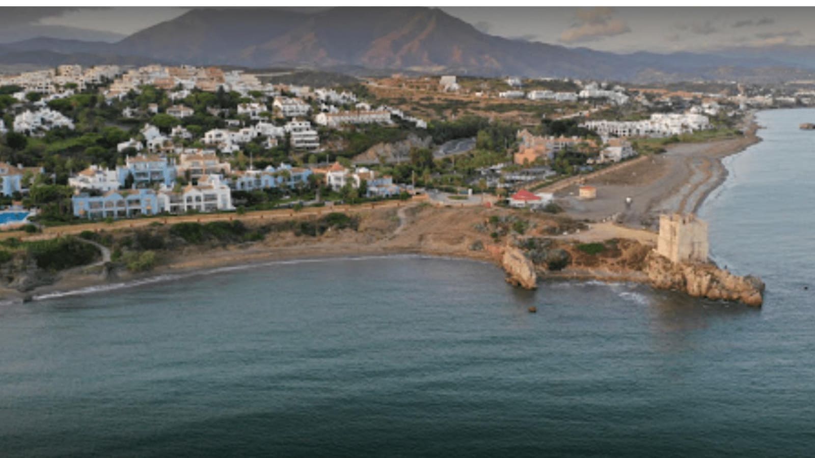 2 bedroom Apartment for sale in Estepona with pool garage - € 490,000 (Ref: 8900439)