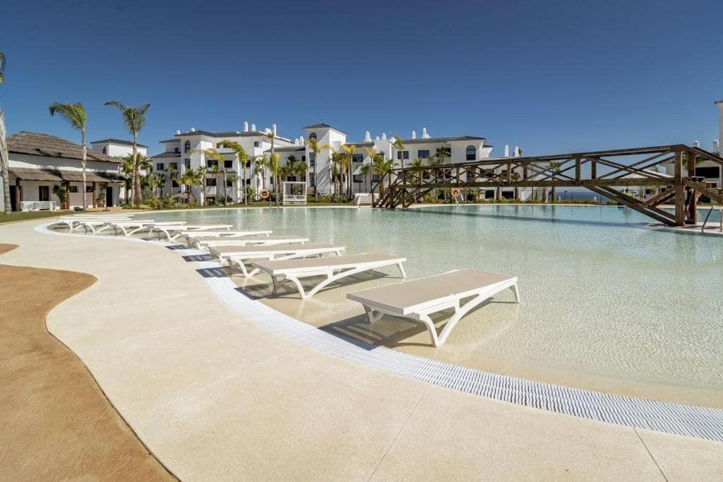 3 makuuhuone Huoneisto myytävänä paikassa Estepona mukana uima-altaan 
autotalli - 860 000 € (Ref: 8905636)