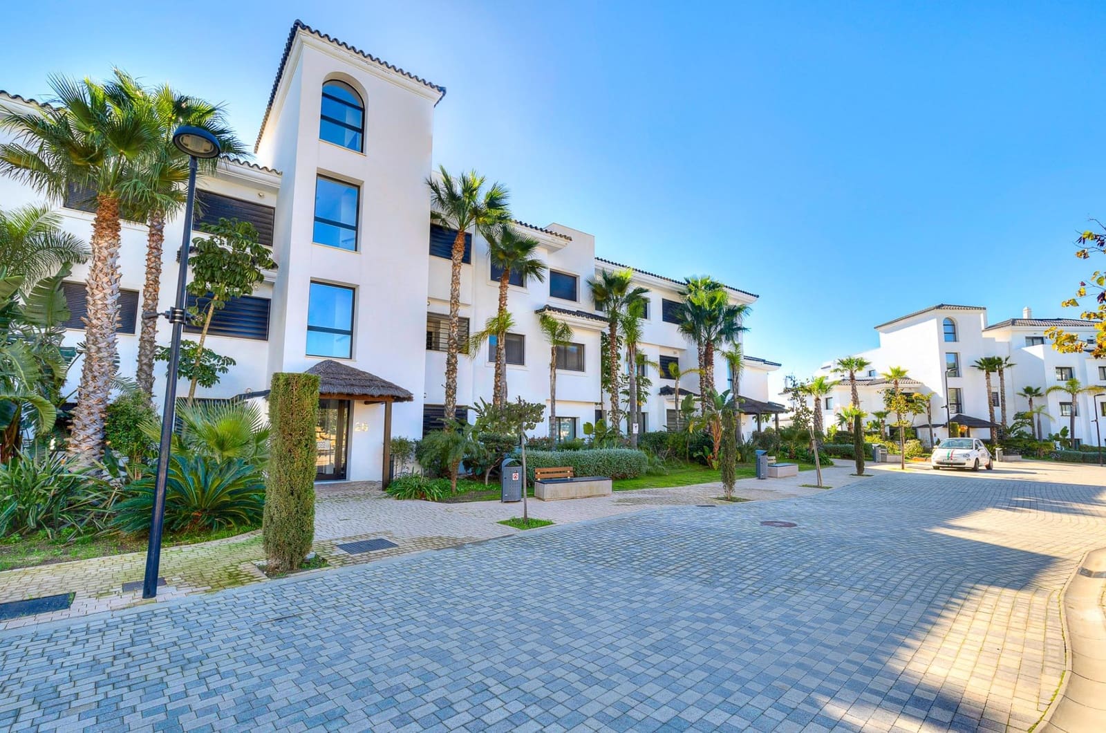 3 makuuhuone Huoneisto myytävänä paikassa Estepona mukana uima-altaan 
autotalli - 860 000 € (Ref: 8905636)