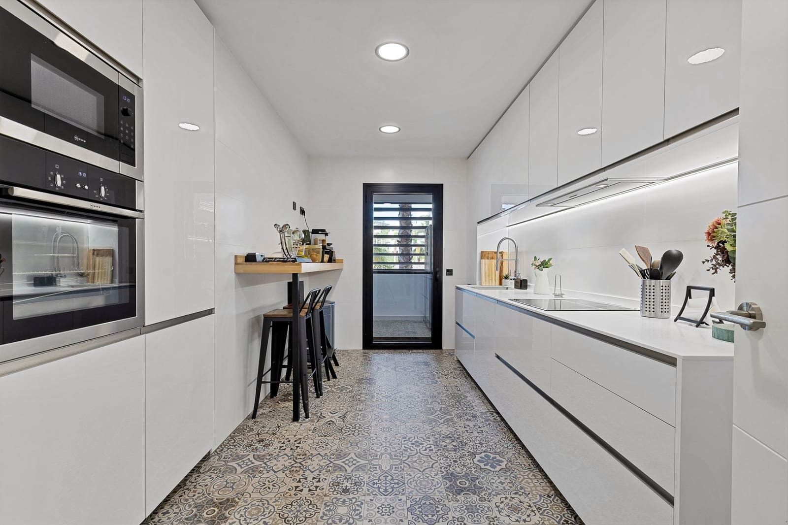 3 makuuhuone Huoneisto myytävänä paikassa Estepona mukana uima-altaan 
autotalli - 860 000 € (Ref: 8905636)