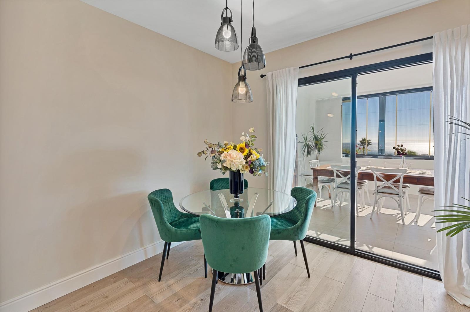 3 makuuhuone Huoneisto myytävänä paikassa Estepona mukana uima-altaan 
autotalli - 860 000 € (Ref: 8905636)