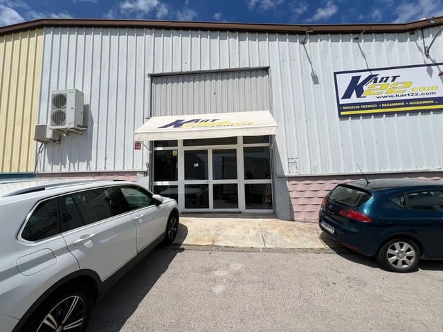 Virksomhed til leje i Zona Calvario, Estepona - € 2.750 (Ref: 8976245)