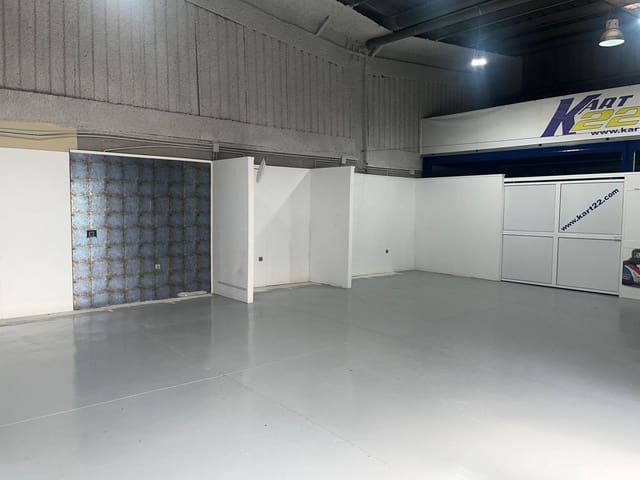 Virksomhed til leje i Zona Calvario, Estepona - € 2.750 (Ref: 8976245)