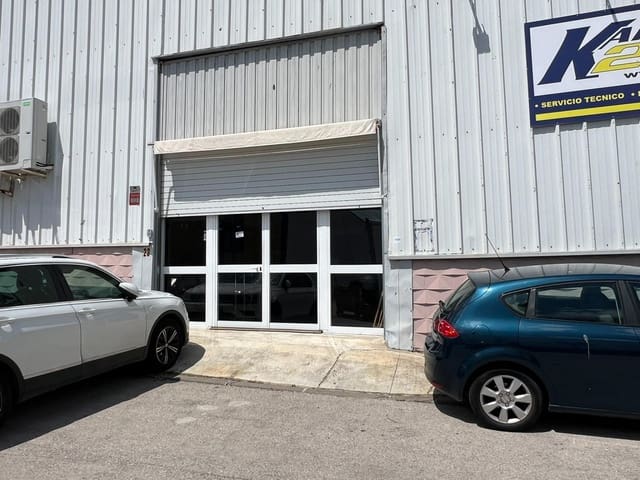 Virksomhed til leje i Zona Calvario, Estepona - € 2.750 (Ref: 8976245)