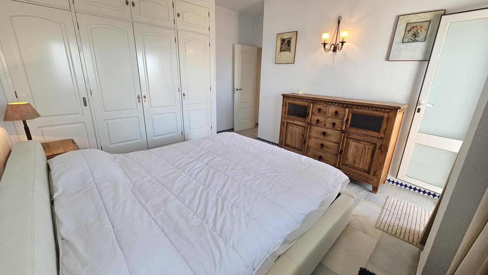 3 bedroom Apartment for sale in Estepona with pool garage - € 865,000 (Ref: 9036681)