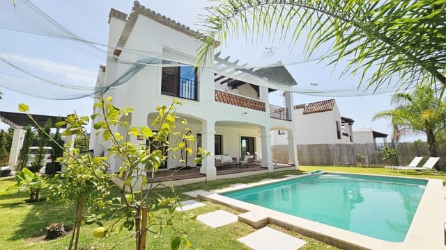 3 Zimmer Villa zu verkaufen in Estepona mit Garage - 898.900 € (Ref: 9104726)