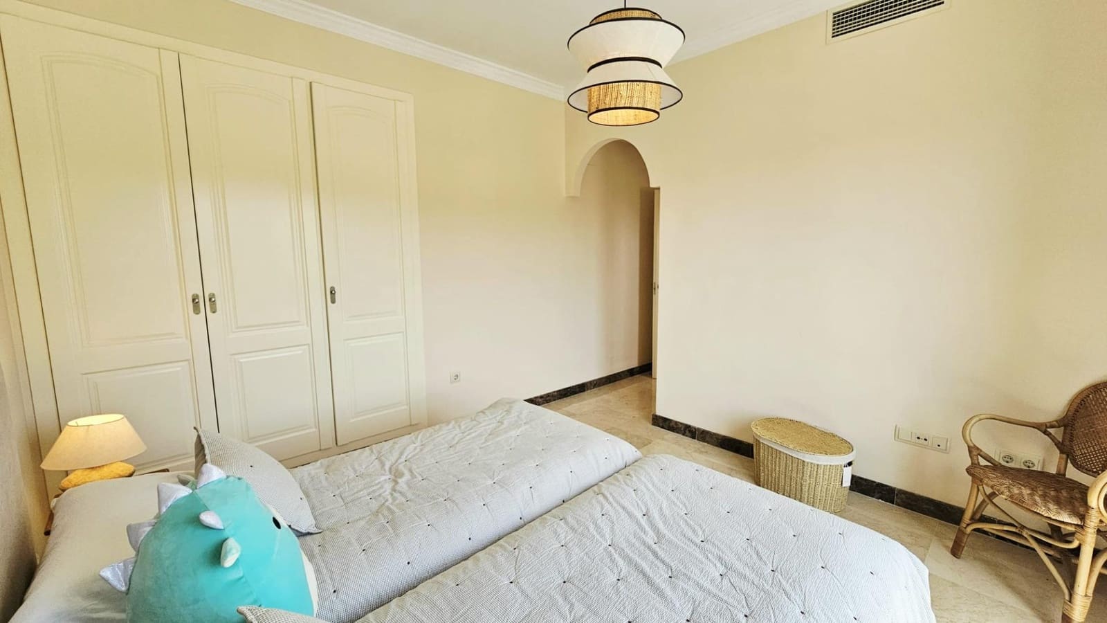3 bedroom Villa for sale in Estepona with garage - € 898,900 (Ref: 9104726)