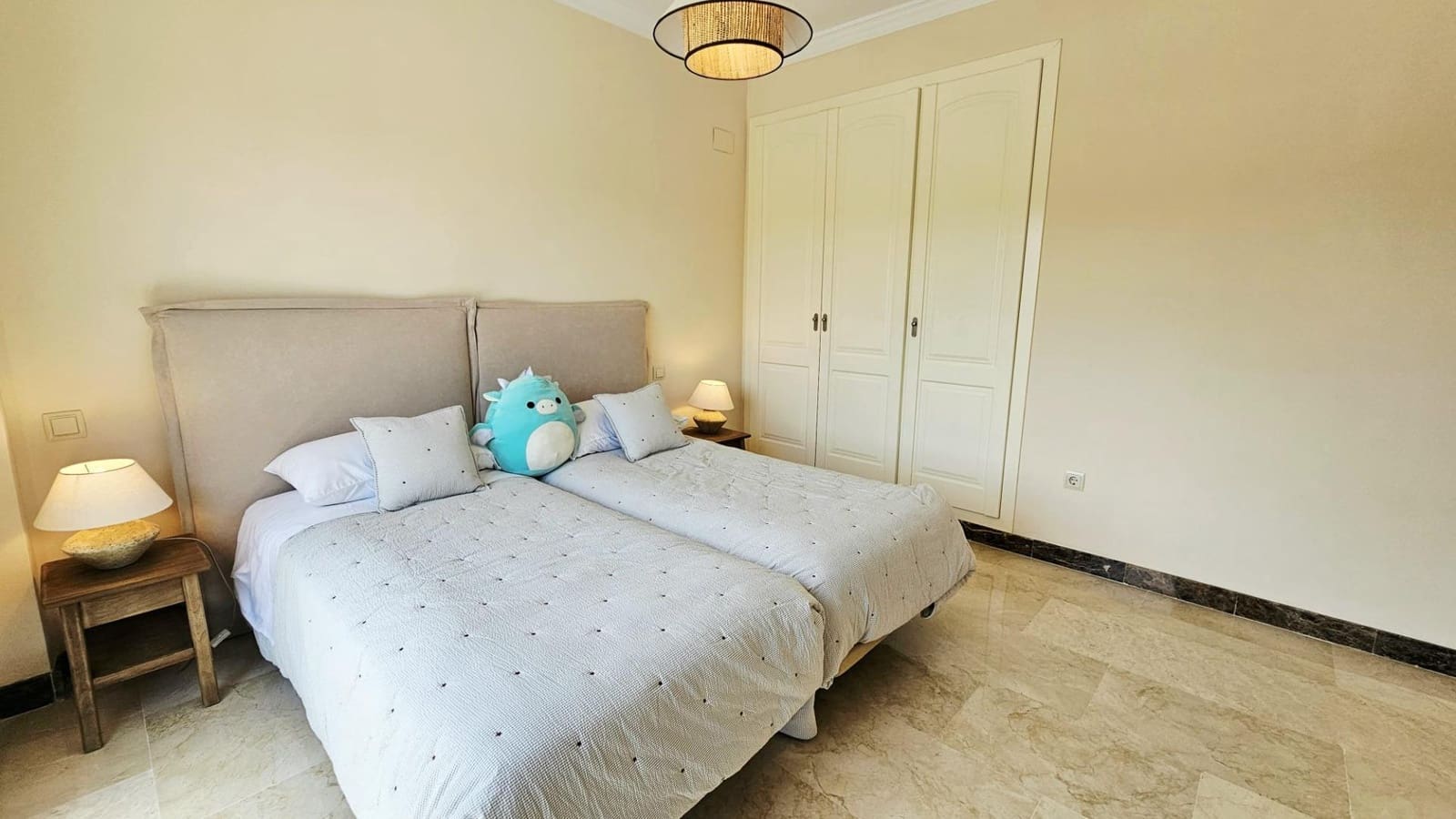3 bedroom Villa for sale in Estepona with garage - € 898,900 (Ref: 9104726)