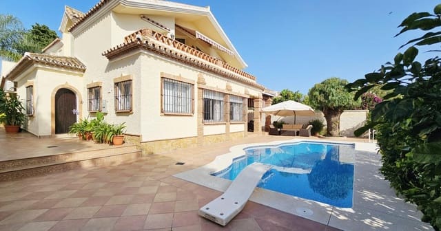 4 makuuhuone Huvila myytävänä paikassa Guadalmina Baja, Marbella mukana uima-altaan 
autotalli - 1 240 000 € (Ref: 9108790)