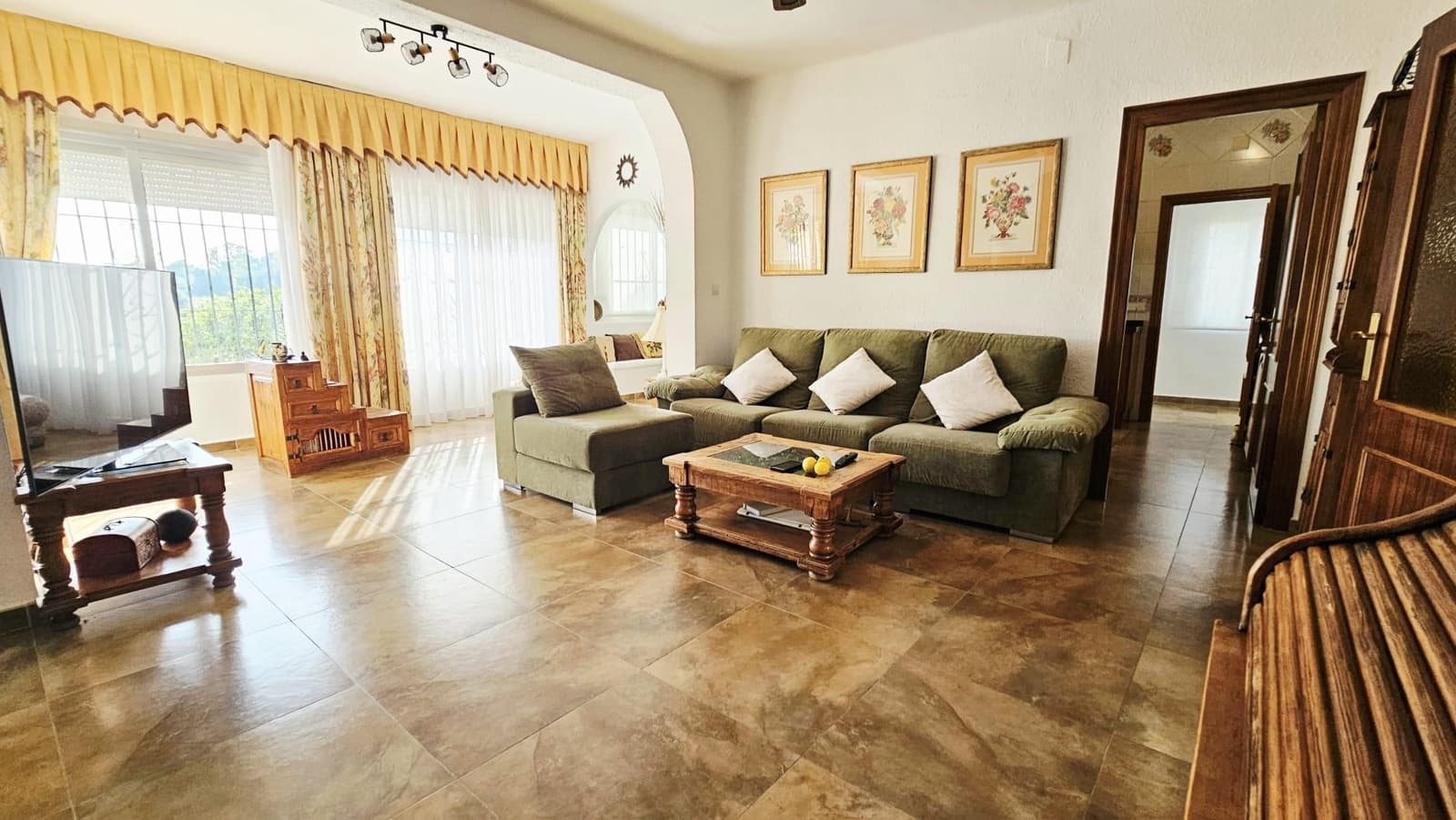 4 chambre Villa/Maison à vendre à Guadalmina avec piscine garage - 1 240 000 € (Ref: 9108790)