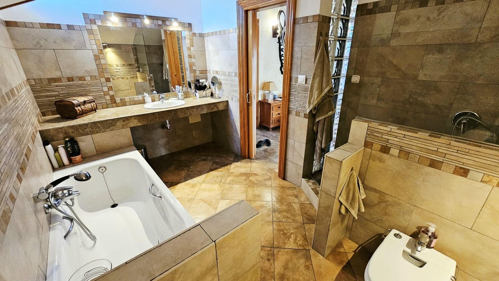 4 chambre Villa/Maison à vendre à Guadalmina avec piscine garage - 1 240 000 € (Ref: 9108790)