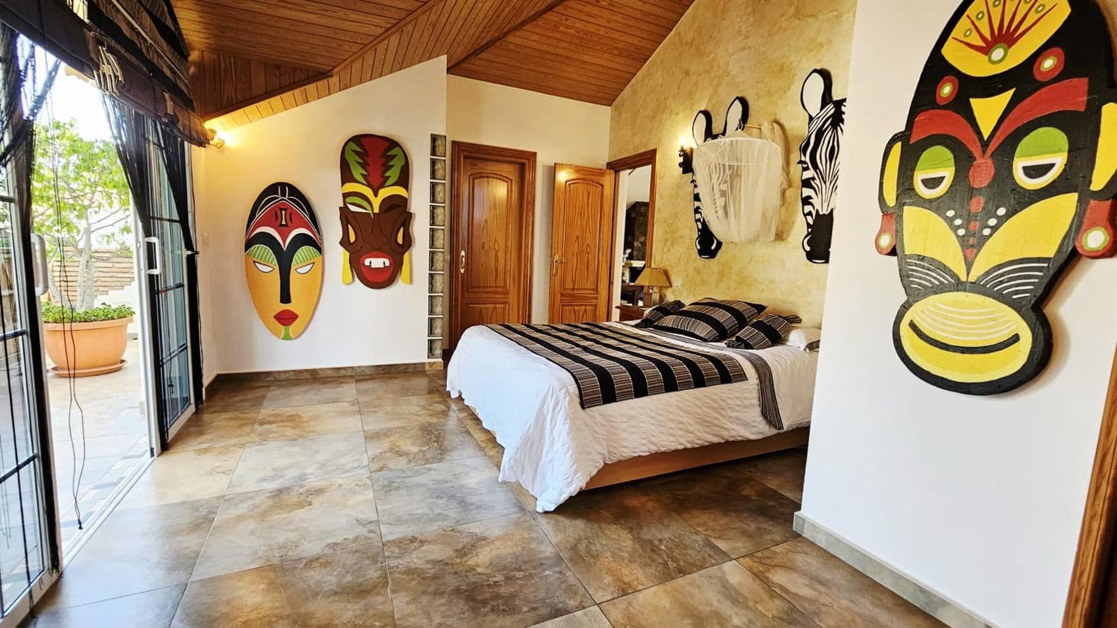 4 chambre Villa/Maison à vendre à Guadalmina avec piscine garage - 1 240 000 € (Ref: 9108790)