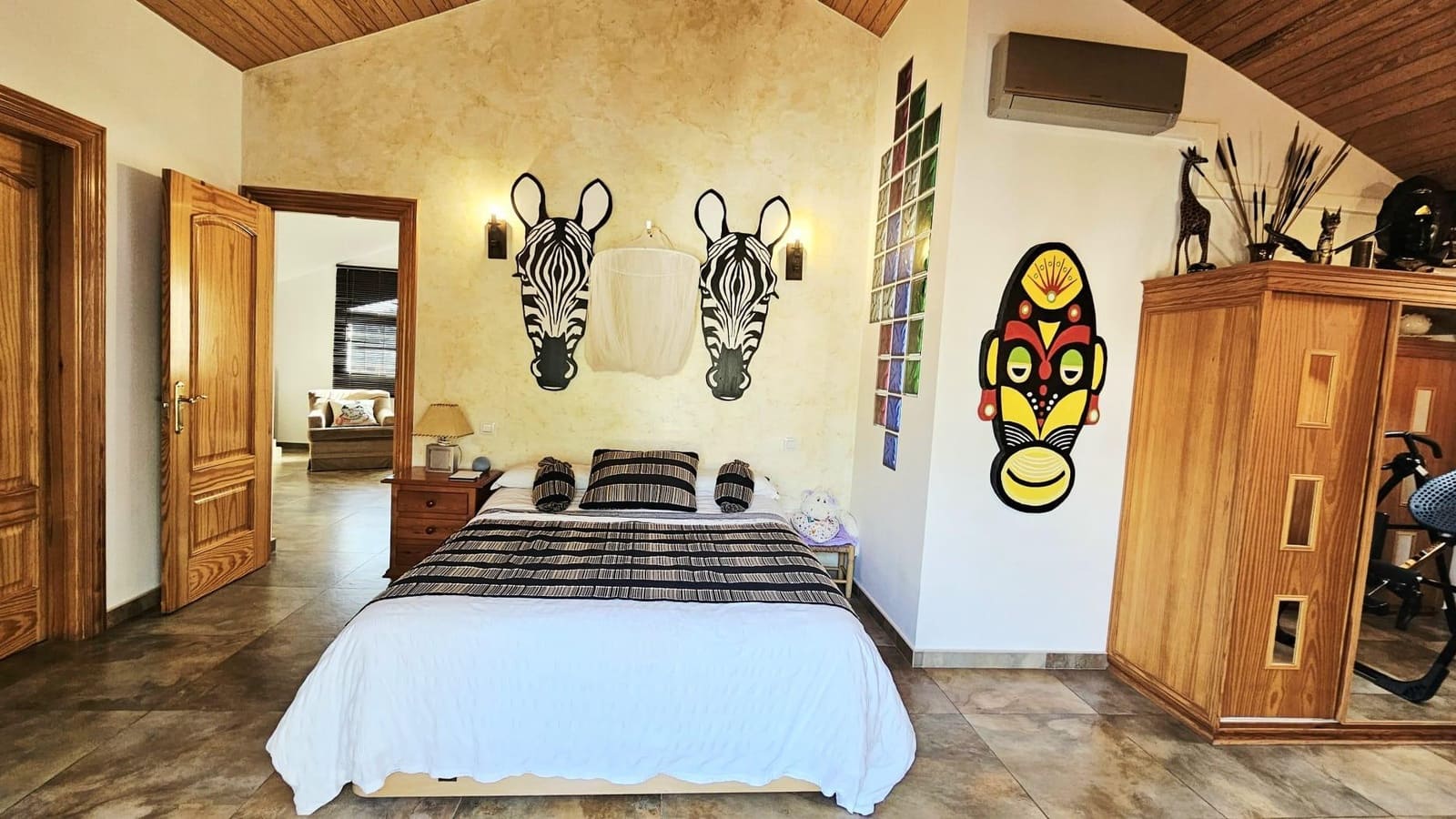 4 chambre Villa/Maison à vendre à Guadalmina avec piscine garage - 1 240 000 € (Ref: 9108790)