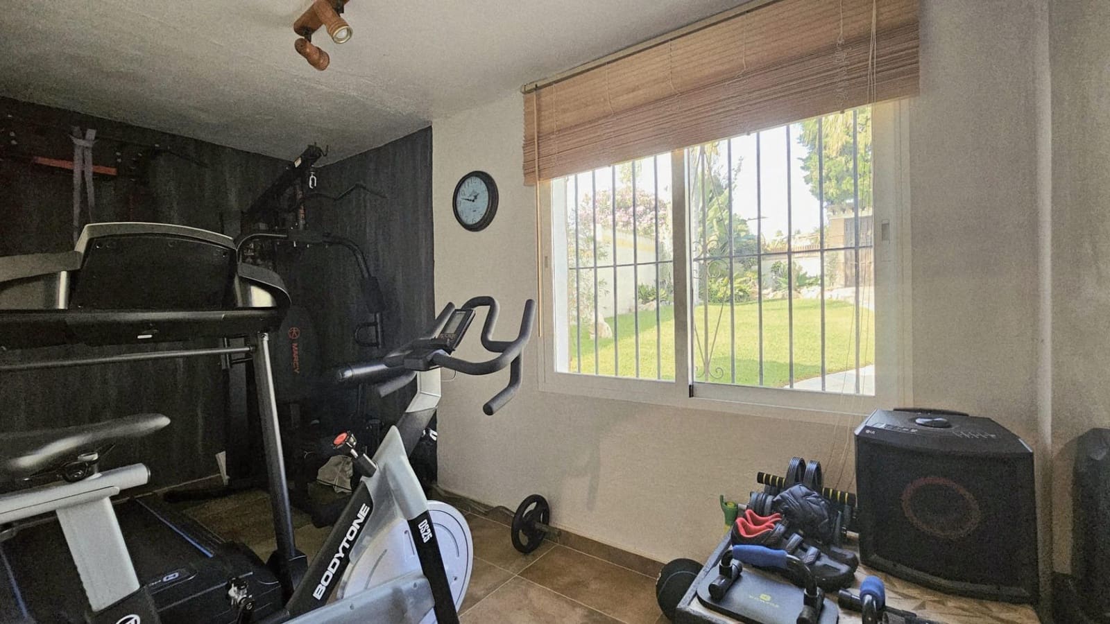 4 chambre Villa/Maison à vendre à Guadalmina avec piscine garage - 1 240 000 € (Ref: 9108790)