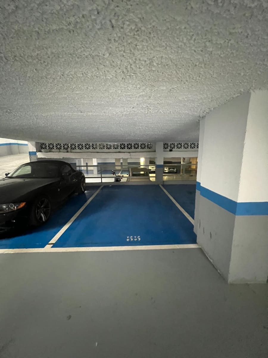 4 slaapkamer Flat te huur in Marbella met zwembad garage - € 2.200 (Ref: 9126832)