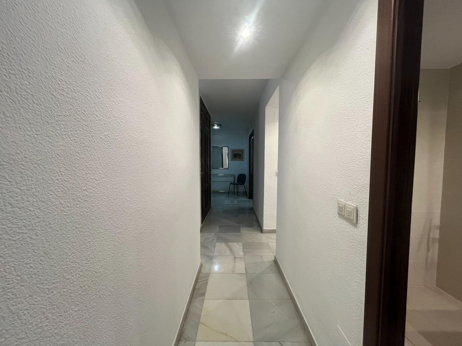 4 slaapkamer Flat te huur in Marbella met zwembad garage - € 2.200 (Ref: 9126832)