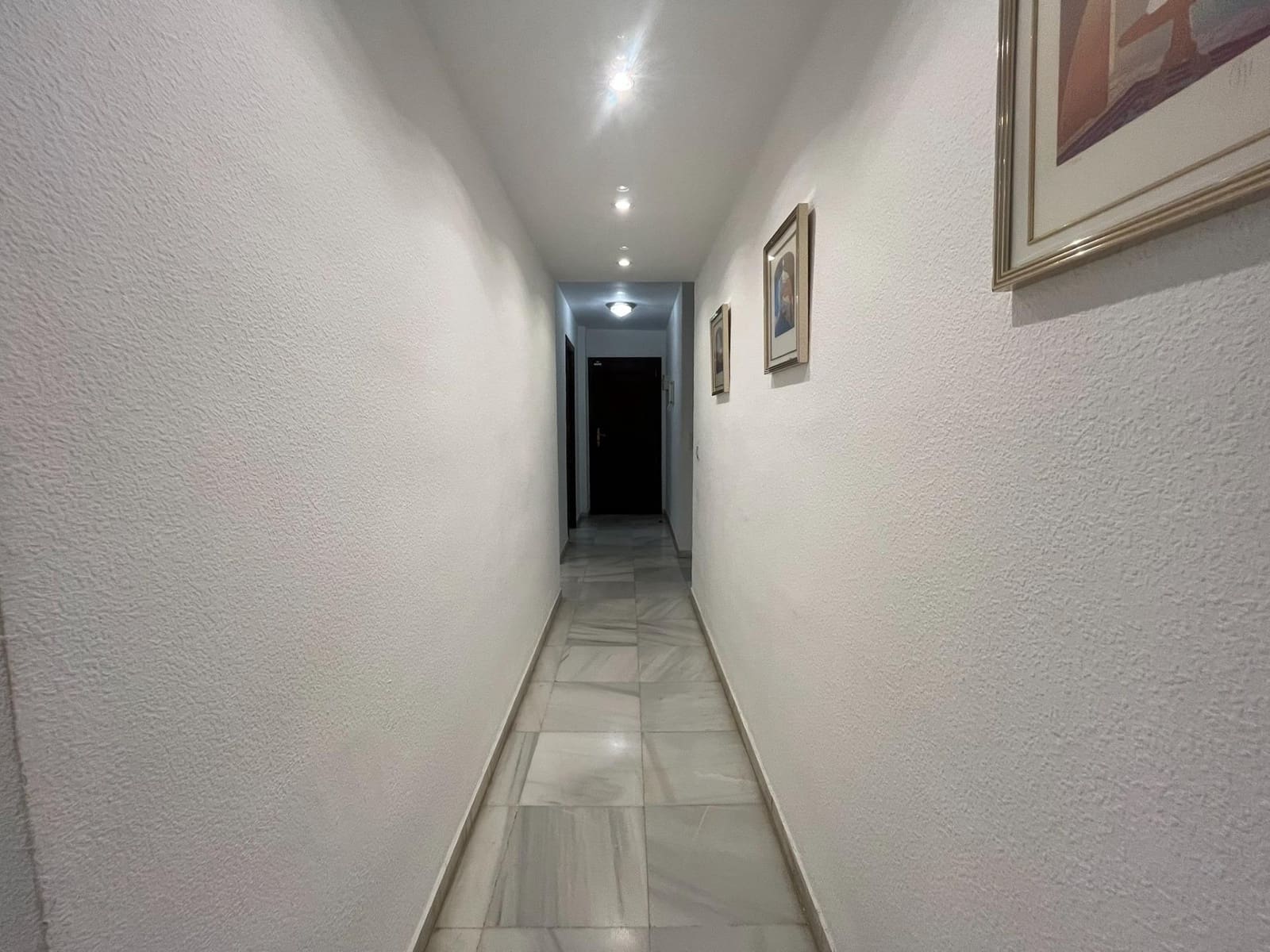 4 slaapkamer Flat te huur in Marbella met zwembad garage - € 2.200 (Ref: 9126832)