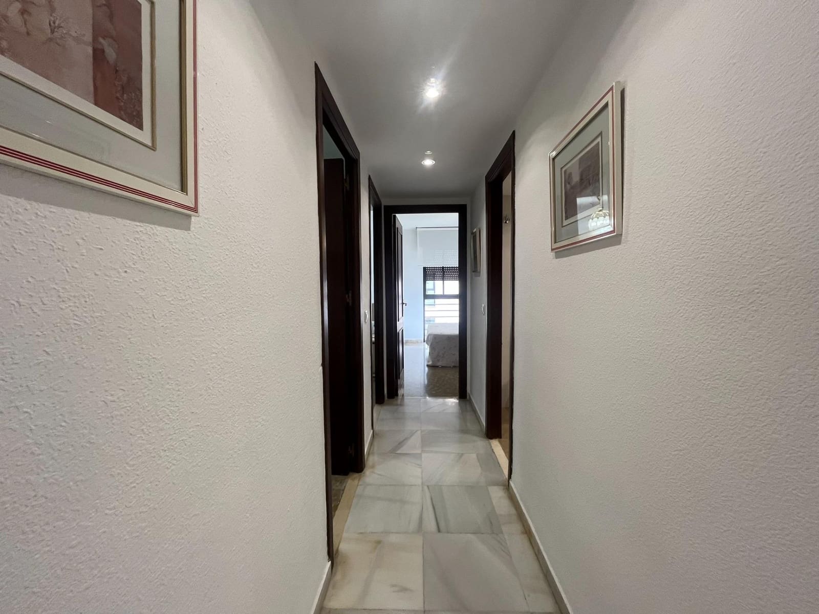 4 slaapkamer Flat te huur in Marbella met zwembad garage - € 2.200 (Ref: 9126832)