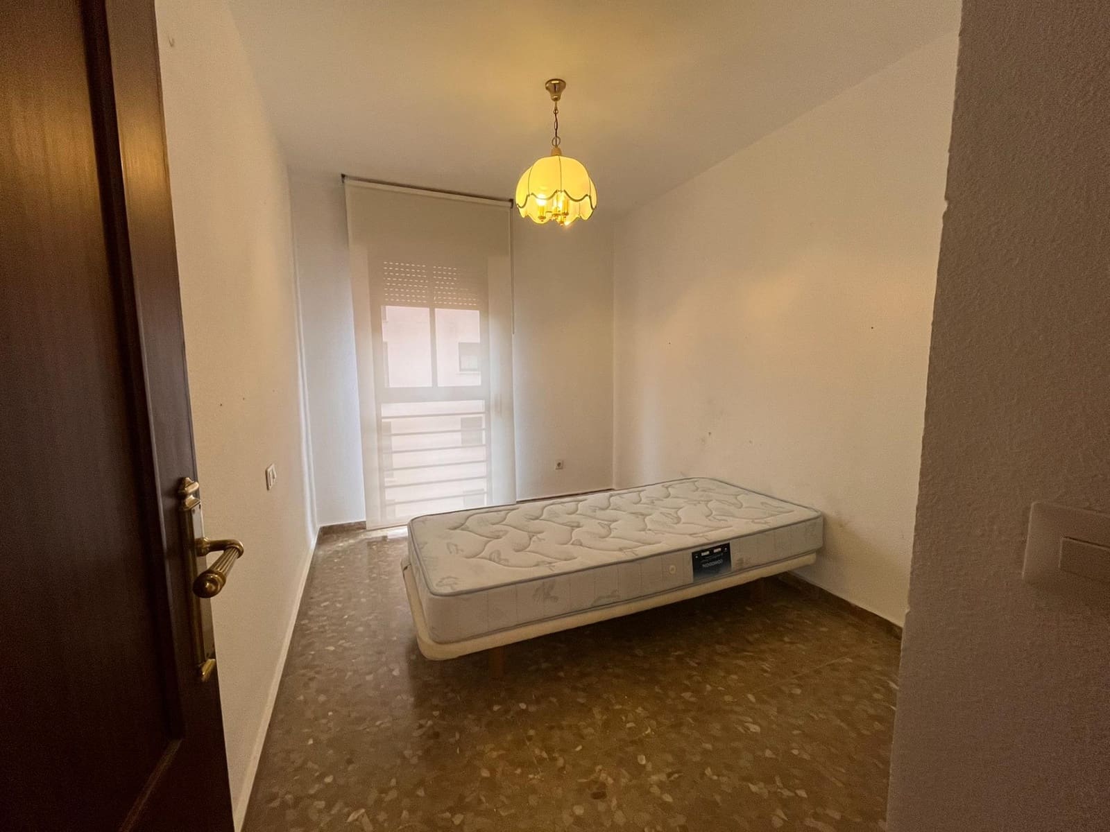 4 slaapkamer Flat te huur in Marbella met zwembad garage - € 2.200 (Ref: 9126832)