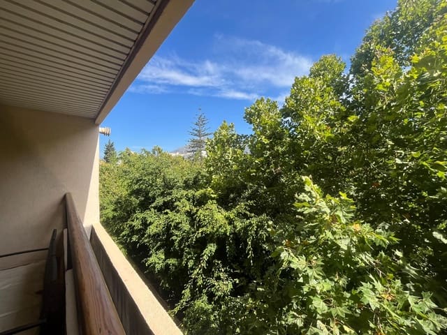 4 slaapkamer Flat te huur in Playa Bajadilla - Puertos, Marbella met zwembad garage - € 2.200 (Ref: 9126832)