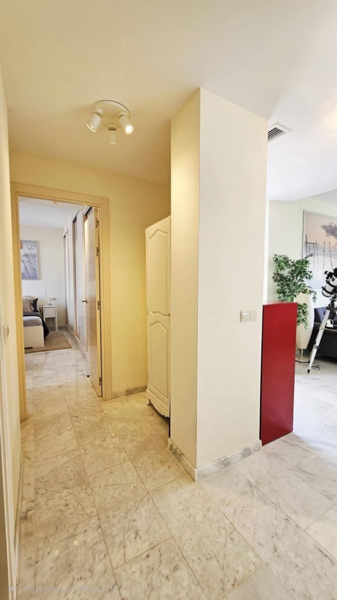 2 chambre Penthouse à vendre à Estepona avec piscine garage - 345 000 € (Ref: 9129808)