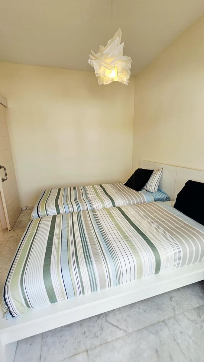 2 chambre Penthouse à vendre à Estepona avec piscine garage - 345 000 € (Ref: 9129808)