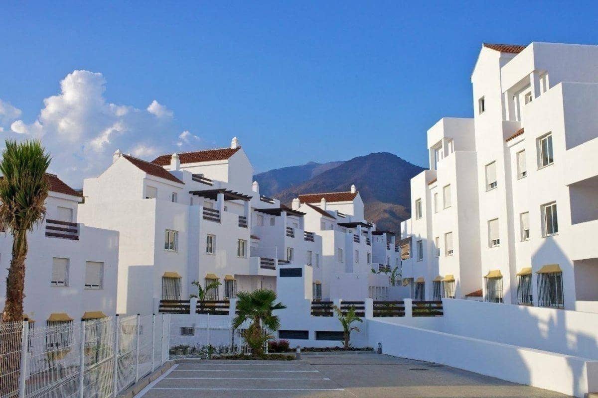 2 chambre Penthouse à vendre à Estepona avec piscine garage - 345 000 € (Ref: 9129808)