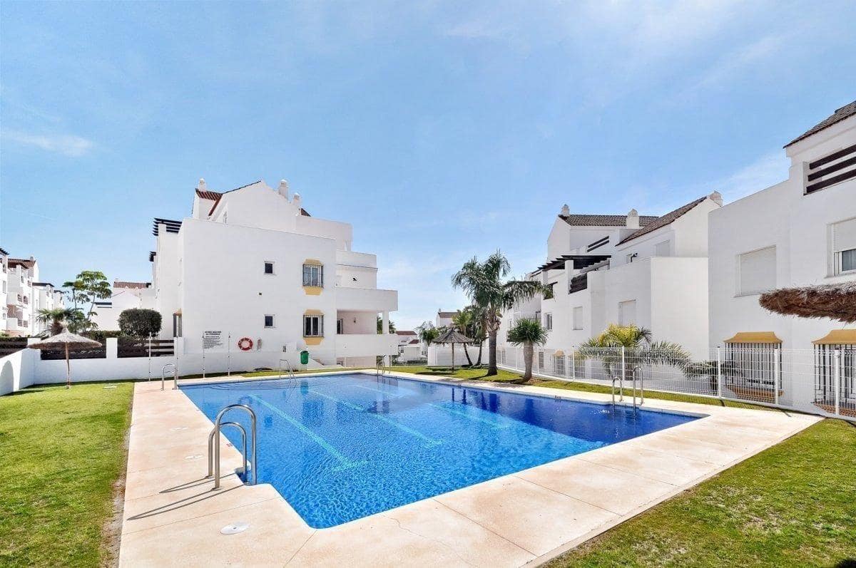 2 chambre Penthouse à vendre à Estepona avec piscine garage - 345 000 € (Ref: 9129808)