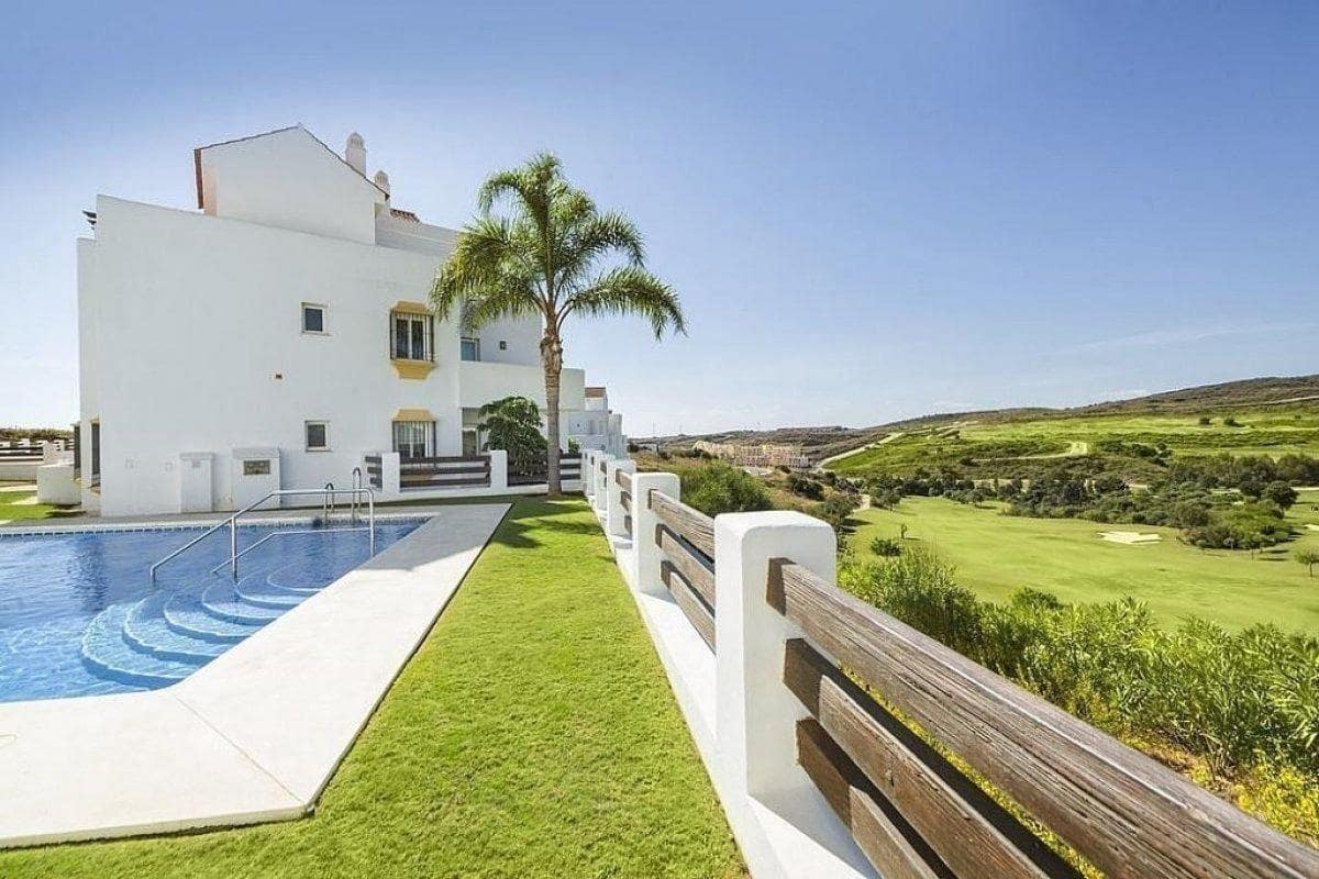 2 chambre Penthouse à vendre à Estepona avec piscine garage - 345 000 € (Ref: 9129808)