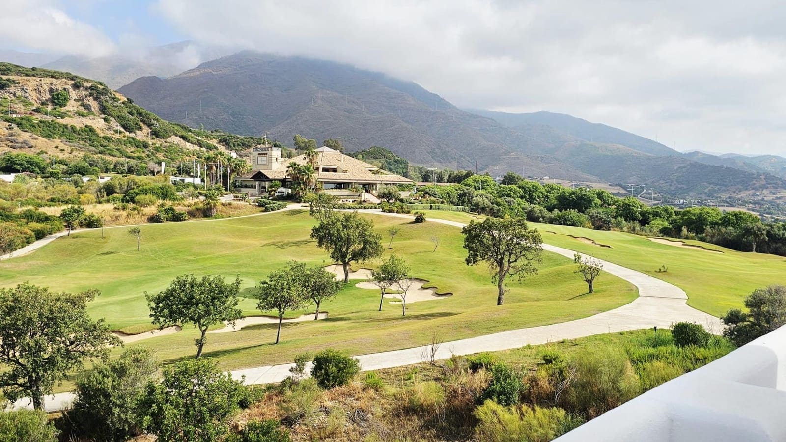 2 chambre Penthouse à vendre à Estepona avec piscine garage - 345 000 € (Ref: 9129808)