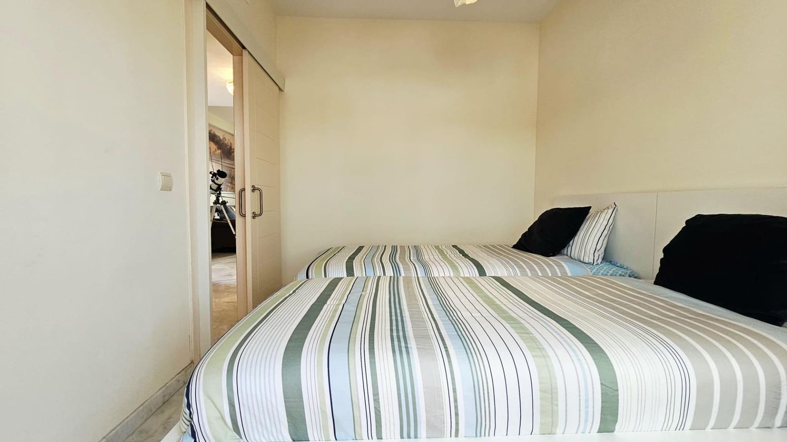 2 chambre Penthouse à vendre à Estepona avec piscine garage - 345 000 € (Ref: 9129808)