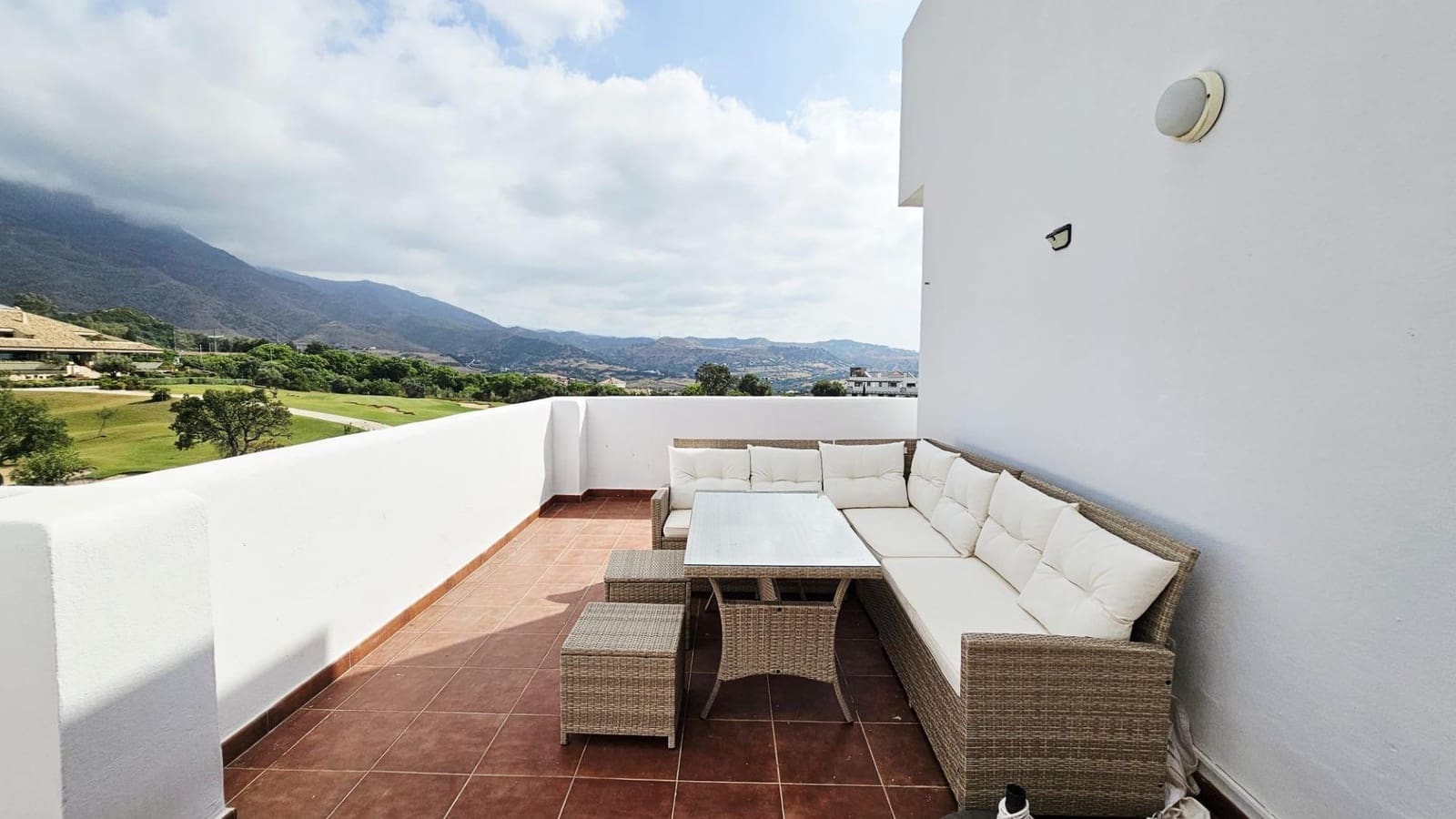 2 chambre Penthouse à vendre à Estepona avec piscine garage - 345 000 € (Ref: 9129808)